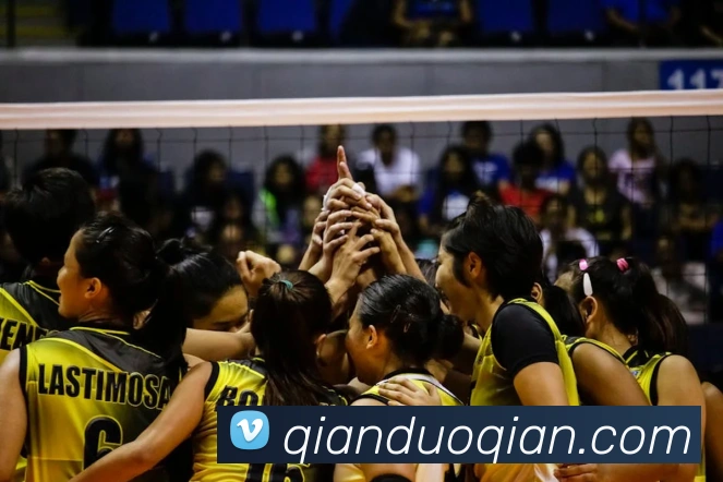 中国女篮热身赛再战澳大利亚队年轻阵容亮相备战世界杯